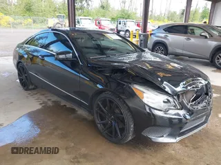 2014 Mercedes-Benz E 350 z VIN WDDKJ5KB3EF245838, wystawiony jako IAAI lot #42309491 z przebiegiem 160 213 mil mil oraz . Historia ofert i sprzedaży dostępna na DreamBid. Obrazek 1.