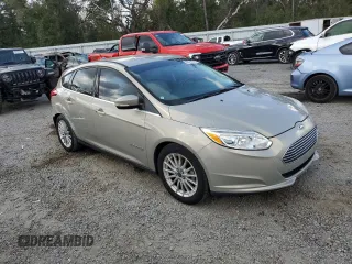 2015 Ford Focus Electric with VIN 1FADP3R45FL227962, listed as a Copart auction lot 43755825 with 70,490 mi miles and Clean title. Bid and sale history available at DreamBid. Image 4.