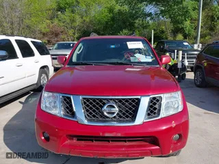 2011 Nissan Pathfinder SV with VIN 5N1AR1NNXBC621361, listed as a IAAI auction lot 41960768 with 194,620 mi miles. Bid and sale history available at carsss.com. Image 6.