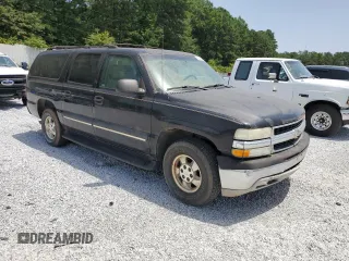 2003 Chevrolet Suburban LT with VIN 3GNEC16Z43G150161, listed as a Copart auction lot 62352354 with 211,614 mi miles and Clean Title. Bid and sale history available at carsss.com. Image 4.