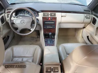1996 Mercedes-Benz E-Class with VIN WDBJF55F5TJ013658, listed as a Copart auction lot 53891915 with 152,170 mi miles and Clean Title. Bid and sale history available at carsss.com. Image 8.