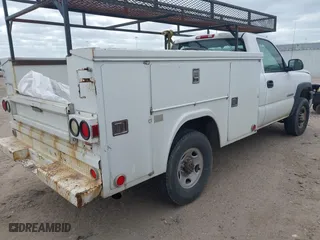 2007 Chevrolet Silverado 2500 with VIN 1GBHC24U57E123605, listed as a IAAI auction lot 42027406 with 201,311 mi miles. Bid and sale history available at carsss.com. Image 4.
