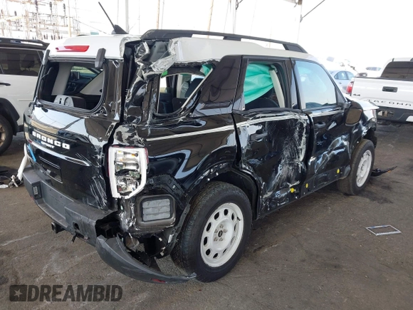 2024 Ford Bronco Sport Heritage z VIN 3FMCR9G63RRF08666, wystawiony jako IAAI lot #42433592 z przebiegiem 11 532 mil mil oraz . Historia ofert i sprzedaży dostępna na DreamBid. Obrazek 4.