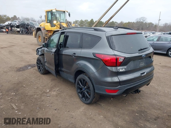 2019 Ford Escape SE with VIN 1FMCU0GDXKUB29364, listed as a IAAI auction lot 41673950 with 65,722 mi miles. Bid and sale history available at carsss.com. Image 3.