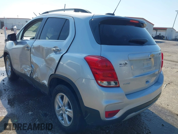 2020 Chevrolet Trax LT with VIN KL7CJLSBXLB039596, listed as a IAAI auction lot 41986195 with 25,538 mi miles and . Bid and sale history available at DreamBid. Image 3.