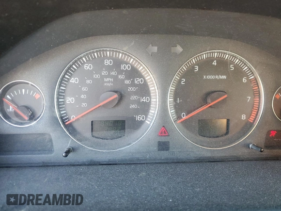 2004 Volvo V70 with VIN YV1SW59V042393201, listed as a Copart auction lot 86710914 with 184,019 mi miles and Salvage Title. Bid and sale history available at carsss.com. Image 9.