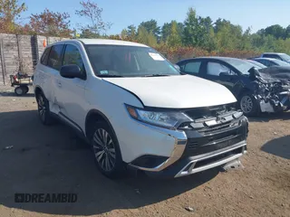 2020 Mitsubishi Outlander ES with VIN JA4AD2A39LZ003177, listed as a IAAI auction lot 40327954 with 112,569 mi miles. Bid and sale history available at carsss.com. Image 1.