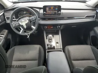 2024 Mitsubishi Outlander ES z VIN JA4J3UA83RZ005171, wystawiony jako Copart lot #57891695 z przebiegiem 14 605 mil mil oraz Nie do naprawy • Non repairable. Historia ofert i sprzedaży dostępna na DreamBid. Obrazek 8.