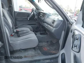 2000 Dodge Dakota Sport with VIN 1B7GG2AN7YS624989, listed as a IAAI auction lot 40820872 with Not Provided miles and . Bid and sale history available at carsss.com. Image 5.