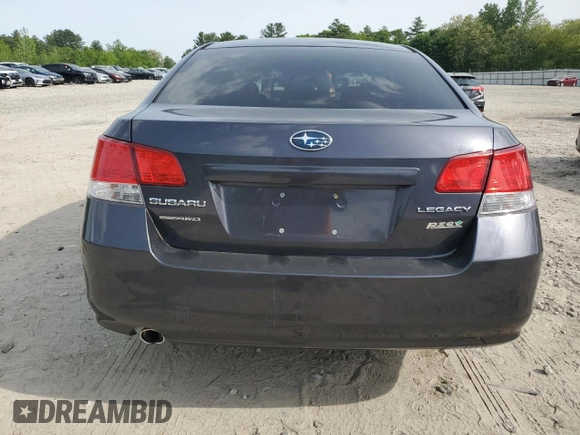 2013 Subaru Legacy Premium z VIN 4S3BMBC66D3033999, wystawiony jako Copart lot #58694655 z przebiegiem 183 385 mil mil oraz Czysty tytuł • Clean title. Historia ofert i sprzedaży dostępna na DreamBid. Obrazek 6.
