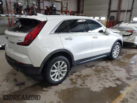 2022 Cadillac XT4 AWD Luxury with VIN 1GYFZBR45NF137676, listed as a IAAI auction lot 41614350 with 38,855 mi miles and . Bid and sale history available at carsss.com. Image 4.