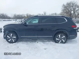2024 Volkswagen Atlas SEL with VIN 1V2BR2CA3RC513283, listed as a IAAI auction lot 41565795 with 6,624 mi miles and . Bid and sale history available at DreamBid. Image 15.