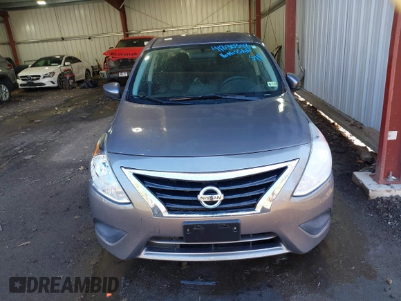 2016 Nissan Versa S z VIN 3N1CN7AP9GL854567, wystawiony jako IAAI lot #41830318 z przebiegiem 122 884 mil mil oraz . Historia ofert i sprzedaży dostępna na DreamBid. Obrazek 12.