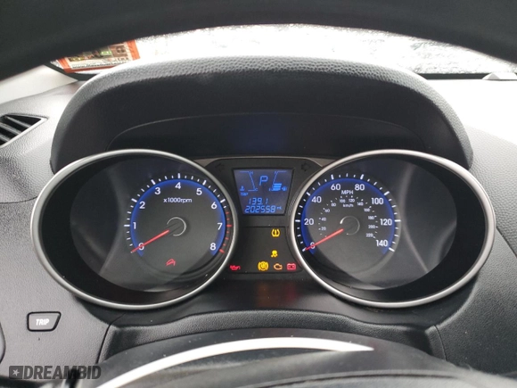 2010 Hyundai Tucson GLS with VIN KM8JT3AC3AU019461, listed as a Copart auction lot 50218435 with 202,558 mi miles and Clean Title. Bid and sale history available at carsss.com. Image 11.