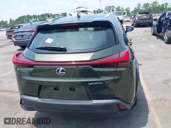 2020 Lexus UX 250h with VIN JTHX9JBH8L2033882, listed as a IAAI auction lot 42562160 with 62,848 mi miles and . Bid and sale history available at DreamBid. Image 17.