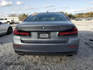 2021 BMW 5 Series 530i z VIN WBA53BH08MCF44747, wystawiony jako Copart lot #49928735 z przebiegiem Nie podano mil oraz Czysty tytuł • Clean title. Historia ofert i sprzedaży dostępna na DreamBid. Obrazek 6.