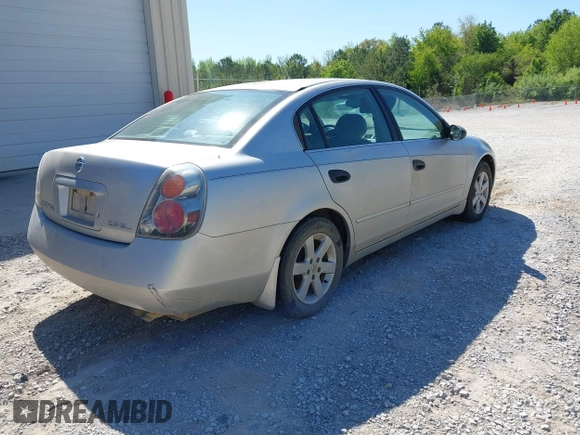 2002 Nissan Altima S with VIN 1N4AL11D12C166490, listed as a IAAI auction lot 42056634 with 203,367 mi miles. Bid and sale history available at carsss.com. Image 4.