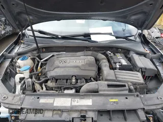 2015 Volkswagen Passat Wolfsburg Edition with VIN 1VWAT7A37FC026077, listed as a IAAI auction lot 41630524 with 136,966 mi miles and . Bid and sale history available at DreamBid. Image 10.