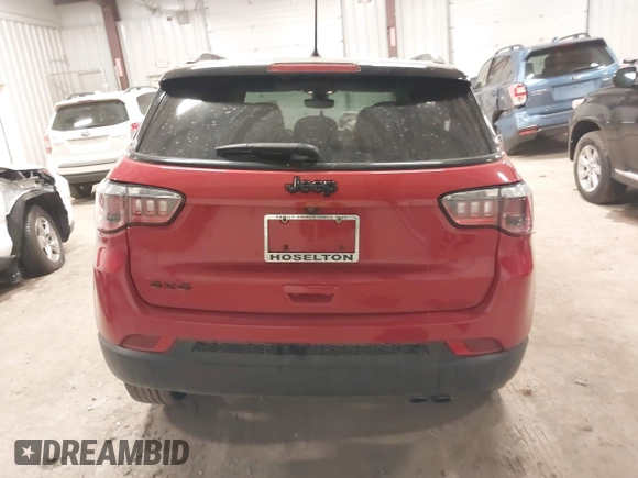 2018 Jeep Compass Altitude with VIN 3C4NJDBB9JT304330, listed as a IAAI auction lot 41886905 with 45,700 mi miles and . Bid and sale history available at carsss.com. Image 16.
