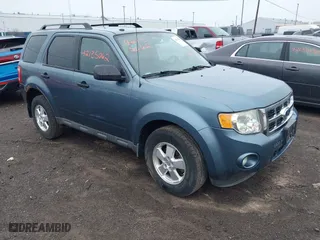 2010 Ford Escape XLT with VIN 1FMCU0DG3AKD43766, listed as a IAAI auction lot 42135062 with 172,287 mi miles. Bid and sale history available at carsss.com. Image 1.
