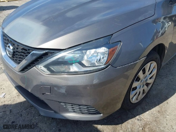 2016 Nissan Sentra SR with VIN 3N1AB7AP2GL684312, listed as a IAAI auction lot 41640898 with 177,468 mi miles. Bid and sale history available at carsss.com. Image 6.