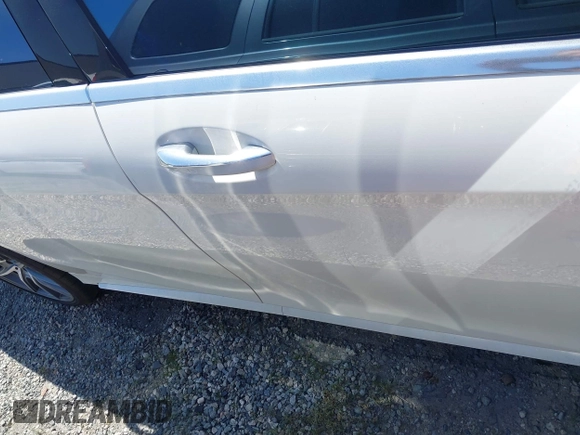 2018 Mercedes-Benz S 560 with VIN WDDUG8DB0JA416705, listed as a IAAI auction lot 41533553 with 30,268 mi miles and . Bid and sale history available at carsss.com. Image 14.