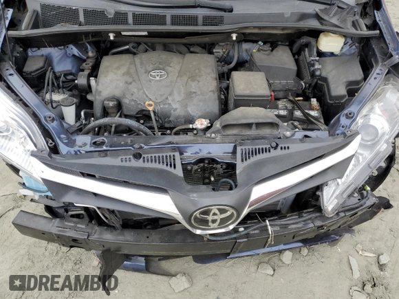 2018 Toyota Sienna LE Auto Access Seat with VIN 5TDKZ3DC8JS919442, listed as a Copart auction lot 46912425 with 0 mi miles and Salvage Title. Bid and sale history available at carsss.com. Image 12.