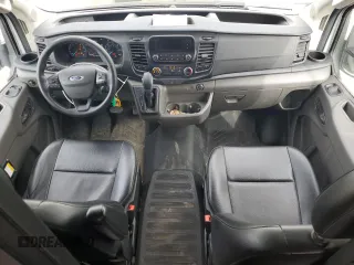 2021 Ford Transit Cargo z VIN 1FTBR1X84MKA46389, wystawiony jako Copart lot #58608695 z przebiegiem 72 951 mil mil oraz Szkody całkowita. Historia ofert i sprzedaży dostępna na DreamBid. Obrazek 8.