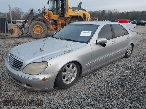 2002 Mercedes-Benz S-Class 4.3L with VIN WDBNG70J32A226516, listed as a IAAI auction lot 41783902 with 162,979 mi miles. Bid and sale history available at carsss.com. Image 2.
