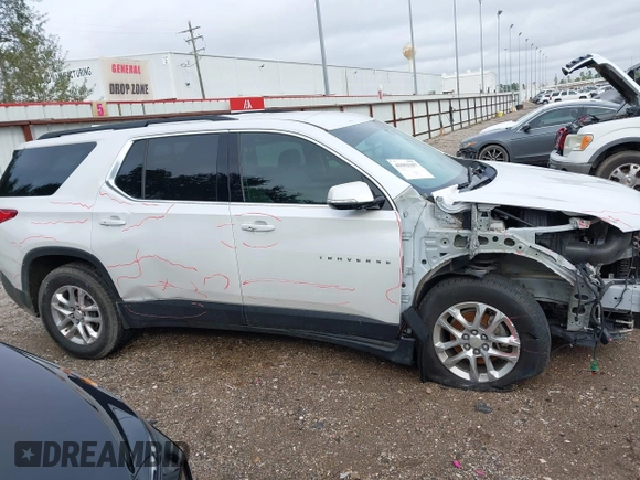 2019 Chevrolet Traverse LT Cloth with VIN 1GNERGKW8KJ171606, listed as a IAAI auction lot 41553157 with 95,802 mi miles. Bid and sale history available at carsss.com. Image 14.