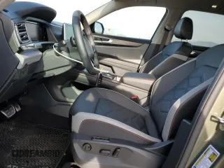 2024 Volkswagen Atlas Peak Edition SEL z VIN 1V2GR2CA3RC544569, wystawiony jako Copart lot #86591324 z przebiegiem 4 256 mil mil oraz Szkoda całkowita • Salvage title. Historia ofert i sprzedaży dostępna na DreamBid. Obrazek 7.