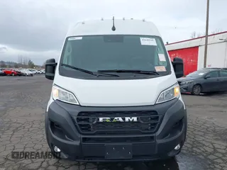 2025 Ram ProMaster Cargo Tradesman with VIN 3C6MRVJG6SE517756, listed as a IAAI auction lot 41649541 with 3,761 mi miles and . Bid and sale history available at DreamBid. Image 6.