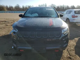 2022 Jeep Compass Trailhawk with VIN 3C4NJDDB9NT202965, listed as a Copart auction lot 46124755 with 9,610 mi miles and Salvage title. Bid and sale history available at DreamBid. Image 5.