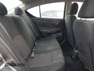 2018 Nissan Versa S Plus z VIN 3N1CN7AP9JL818501, wystawiony jako Copart lot #50786155 z przebiegiem 120 681 mil mil oraz Szkody całkowita. Historia ofert i sprzedaży dostępna na DreamBid. Obrazek 10.