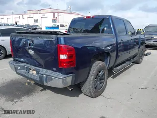2007 Chevrolet Silverado 1500 LT w/1LT with VIN 2GCEC13C971730593, listed as a IAAI auction lot 41911806 with 192,098 mi miles. Bid and sale history available at carsss.com. Image 4.