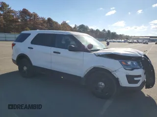 2016 Ford Utility Police Interceptor with VIN 1FM5K8AR5GGC95704, listed as a Copart auction lot 75960233 with 168,894 mi miles and Non Repairable. Bid and sale history available at carsss.com. Image 4.