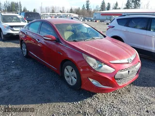 2013 Hyundai Sonata Hybrid Limited with VIN KMHEC4A43DA064633, listed as a IAAI auction lot 41689525 with 170,864 mi miles. Bid and sale history available at carsss.com. Image 1.