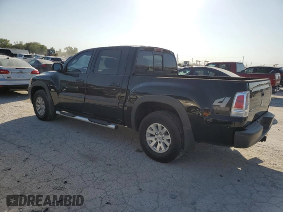 2006 Mitsubishi Raider z VIN 1Z7HT38K76S574856, wystawiony jako Copart lot #74367324 z przebiegiem 176 611 mil mil oraz Czysty tytuł • Clean title. Historia ofert i sprzedaży dostępna na DreamBid. Obrazek 2.