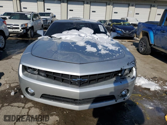 2012 Chevrolet Camaro 2LT with VIN 2G1FC1E34C9149766, listed as a Copart auction lot 86381384 with 131,575 mi miles and Non repairable. Bid and sale history available at DreamBid. Image 5.