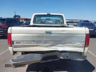 1992 Ford F-150 with VIN 1FTEF14H0NLA47691, listed as a IAAI auction lot 42096312 with 1 mi miles. Bid and sale history available at carsss.com. Image 17.