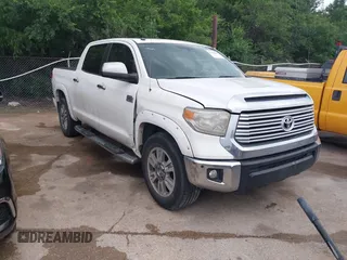 2015 Toyota Tundra Platinum z VIN 5TFGY5F14FX178336, wystawiony jako IAAI lot #42468099 z przebiegiem 239 977 mil mil oraz . Historia ofert i sprzedaży dostępna na DreamBid. Obrazek 1.