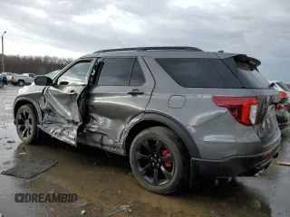 2023 Ford Explorer ST z VIN 1FM5K8GC4PGB82992, wystawiony jako Copart lot #47775215 z przebiegiem 22 802 mil mil oraz Szkoda całkowita • Salvage title. Historia ofert i sprzedaży dostępna na DreamBid. Obrazek 2.