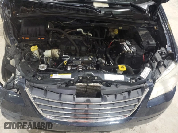 2008 Chrysler Town & Country Touring with VIN 2A8HR54P98R736846, listed as a Copart auction lot 58365425 with 132,641 mi miles and Non repairable. Bid and sale history available at DreamBid. Image 12.
