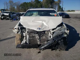 2017 Toyota Sienna XLE Auto Access Seat with VIN 5TDYZ3DC2HS790411, listed as a Copart auction lot 49497325 with 0 mi miles and Salvage Title. Bid and sale history available at carsss.com. Image 5.