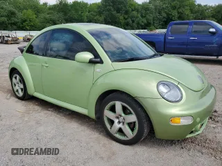 2003 Volkswagen Beetle GLS with VIN 3VWCD21C83M407178, listed as a Copart auction lot 58557825 with 207,594 mi miles and Salvage title. Bid and sale history available at DreamBid. Image 4.