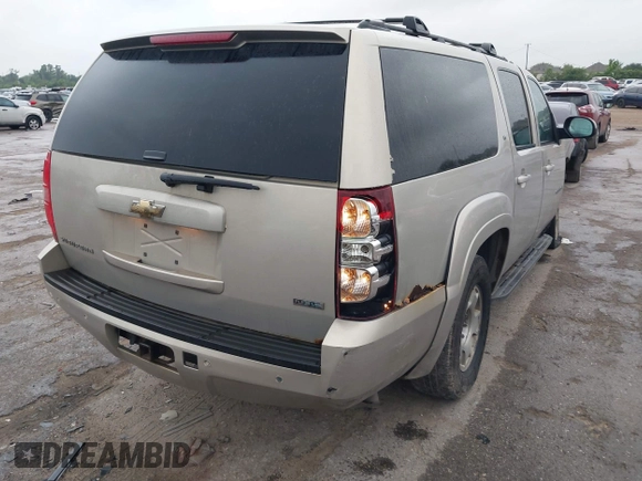 2010 Chevrolet Suburban LT z VIN 1GNUKJE32AR274468, wystawiony jako IAAI lot #42097027 z przebiegiem 257 180 mil mil oraz . Historia ofert i sprzedaży dostępna na DreamBid. Obrazek 4.