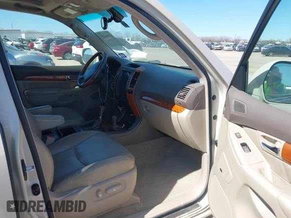 2003 Lexus GX 470 with VIN JTJBT20X430013005, listed as a IAAI auction lot 41666117 with 225,332 mi miles. Bid and sale history available at carsss.com. Image 5.