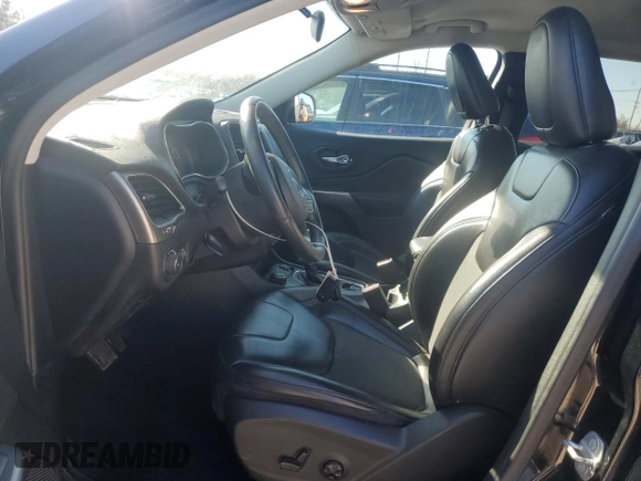 2019 Jeep Cherokee Latitude Plus с VIN 1C4PJMLB9KD393752, выставлен на аукционе Copart как лот 46051755 с пробегом 142 203 миль миль и Списание • Salvage title. История ставок и продаж доступна на DreamBid. Изображение 7.