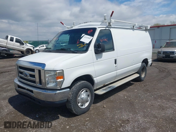 2014 Ford Econoline Cargo Commercial z VIN 1FTNE2EW8EDA43498, wystawiony jako IAAI lot #42222092 z przebiegiem 145 528 mil mil oraz . Historia ofert i sprzedaży dostępna na DreamBid. Obrazek 2.