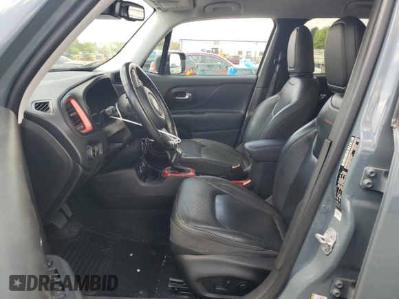 2017 Jeep Renegade Trailhawk z VIN ZACCJBCB3HPG29440, wystawiony jako Copart lot #62391755 z przebiegiem 100 707 mil mil oraz Szkoda całkowita • Salvage title. Historia ofert i sprzedaży dostępna na DreamBid. Obrazek 7.